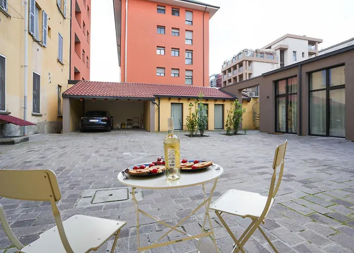 Del Re House, Parking Free