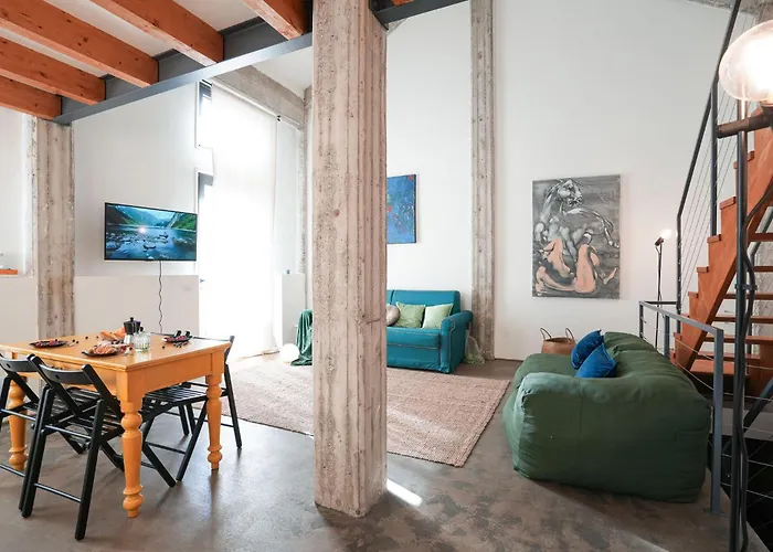 Del Re House, Parking Free